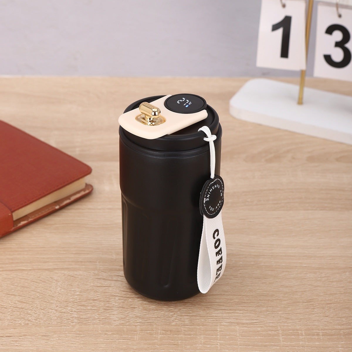 Smart digital thermal bottle, portable coffee mug, stainless steel water bottle, in-car insulated cup, keeps drinks cold, vacuum flask, 450ml.