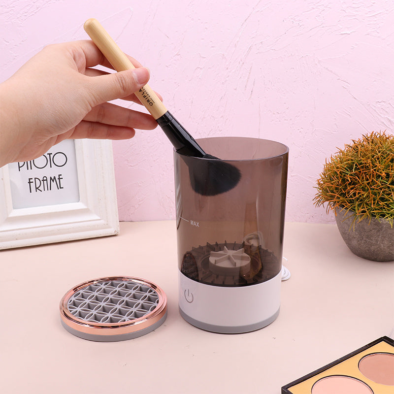 Portable Electric Makeup Brush Cleaner Machine for Women, Automatic Cosmetic Brush Cleaner with USB Charging, Ideal for Cleaning Eye Shadow Brushes.