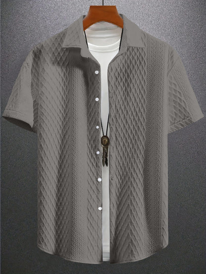 Men's Solid Color Short-Sleeve Knitted Shirt with a Turned-Over Collar