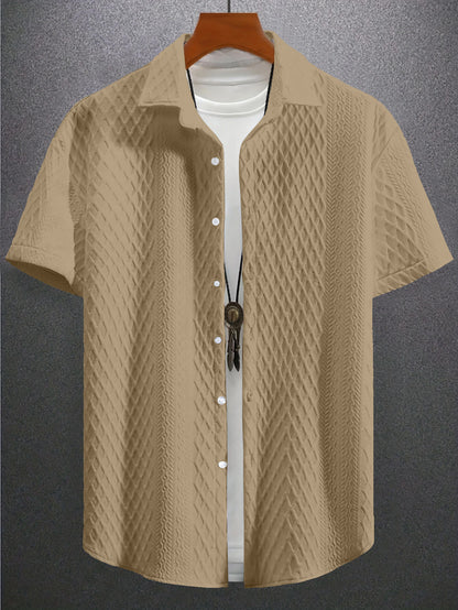 Men's Solid Color Short-Sleeve Knitted Shirt with a Turned-Over Collar